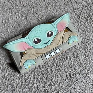 Loungefly Baby Yoda (Grogu) Green and Tan Zip Wallet, Star Wars, Mandalorian